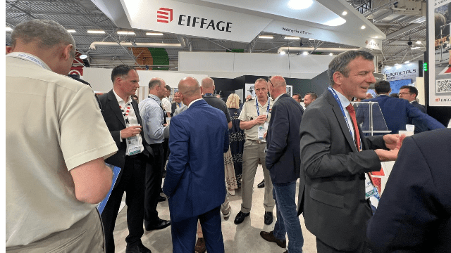 Pot des saint-cyriens au Salon du Bourget